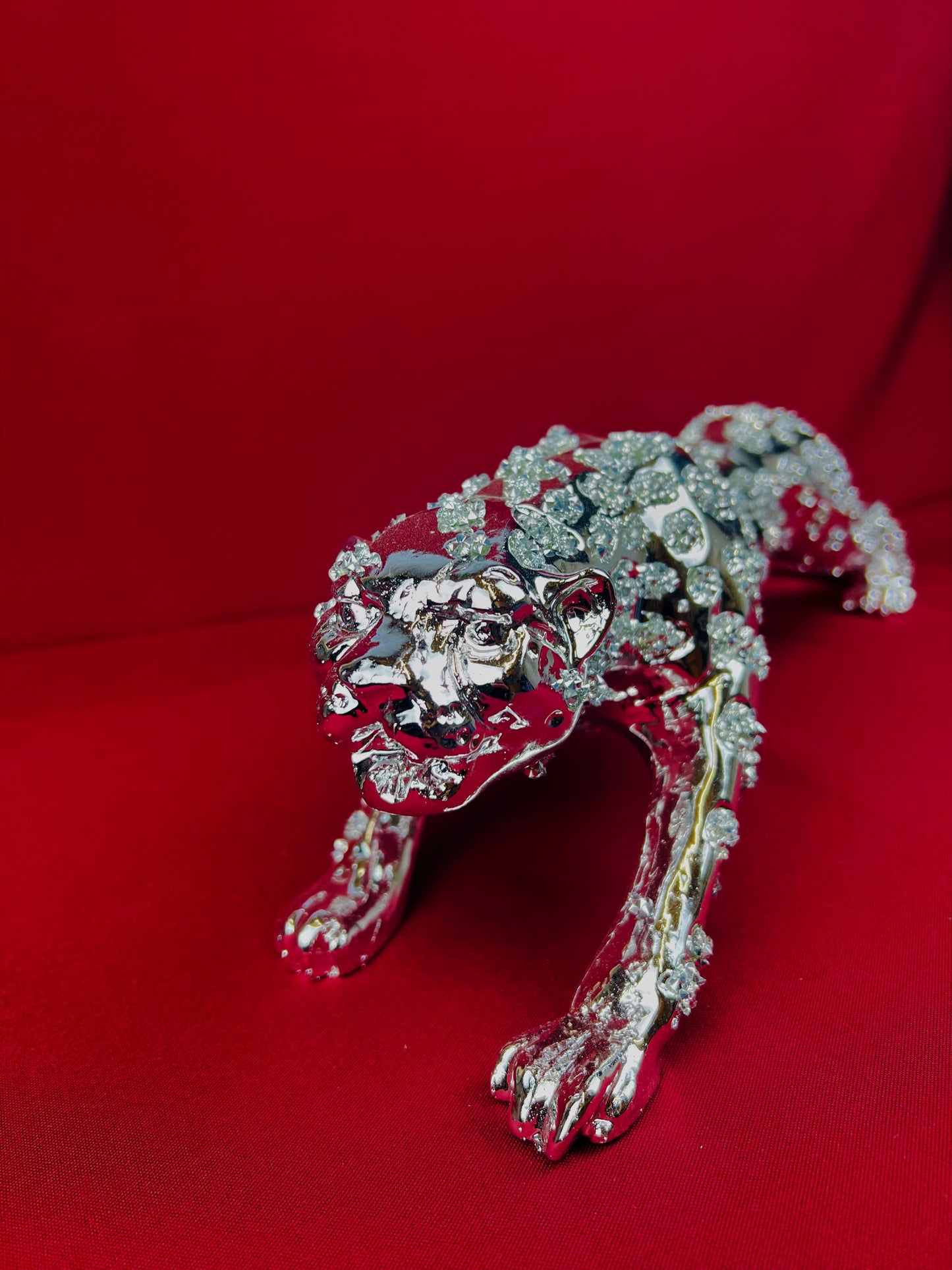 Deko Leopard Tierfigur Raubkatze 60cm Silber Wohnzimmerdekoration Raubtier NEU